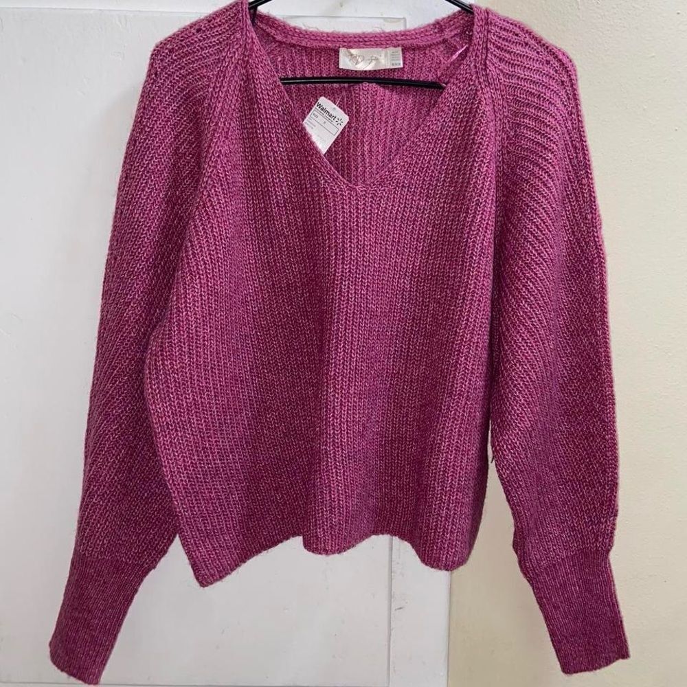 Pink Cardigan 
Brand New with tags
Size Medium
